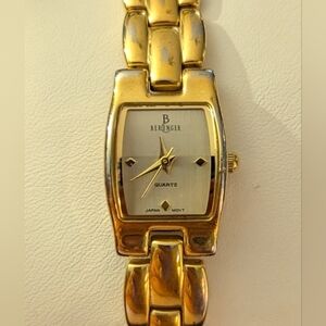 Berenger Women's Vintage  Gold-Tone Quartz Watch